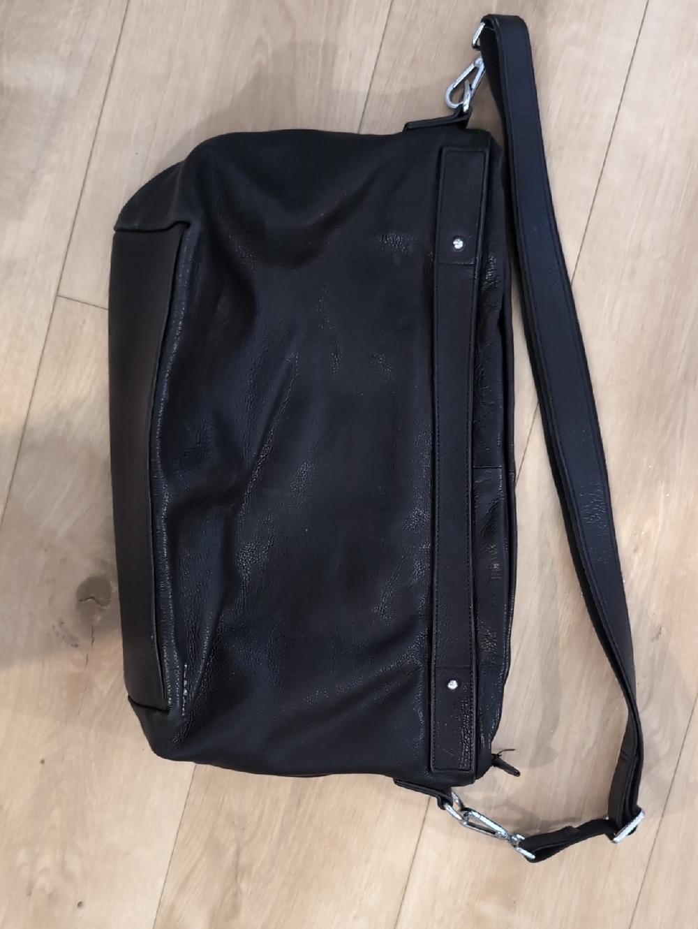 RUDSAK Black Leather Messenger Crossbody Bag
